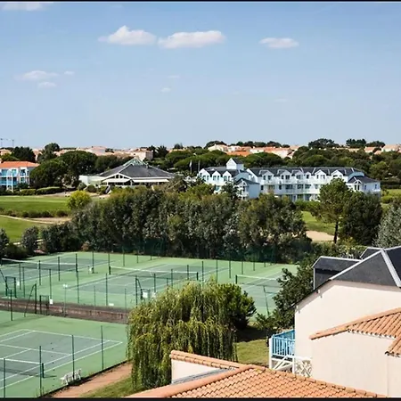 Avec Vue Mer, Port Et Golf דירה